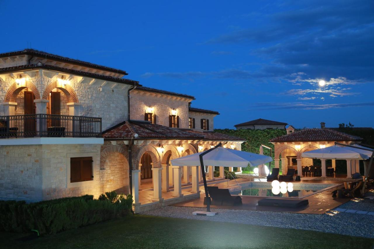 Barat  Villa Carolus-Luxurious Istrian Villa מראה חיצוני תמונה