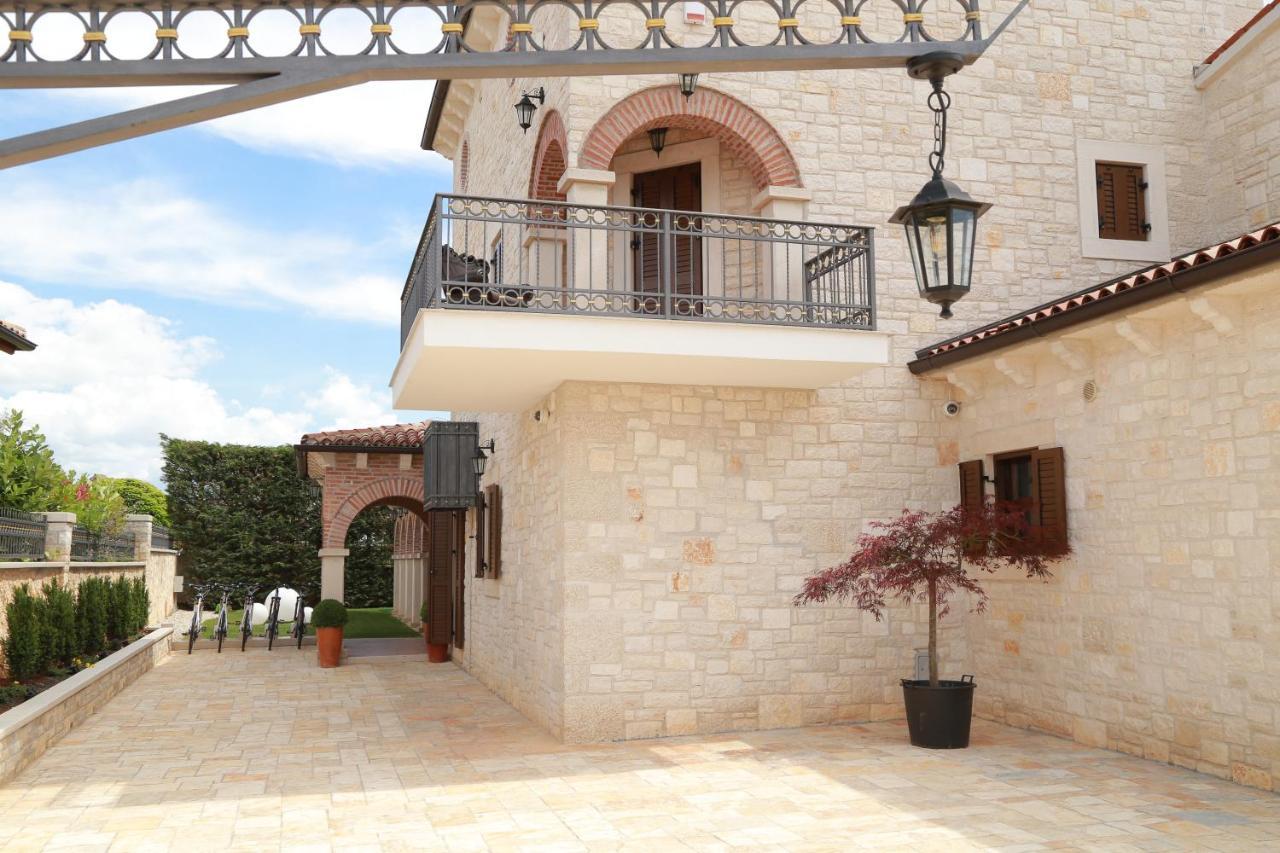Barat  Villa Carolus-Luxurious Istrian Villa מראה חיצוני תמונה