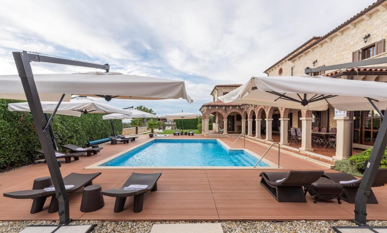 Barat  Villa Carolus-Luxurious Istrian Villa מראה חיצוני תמונה