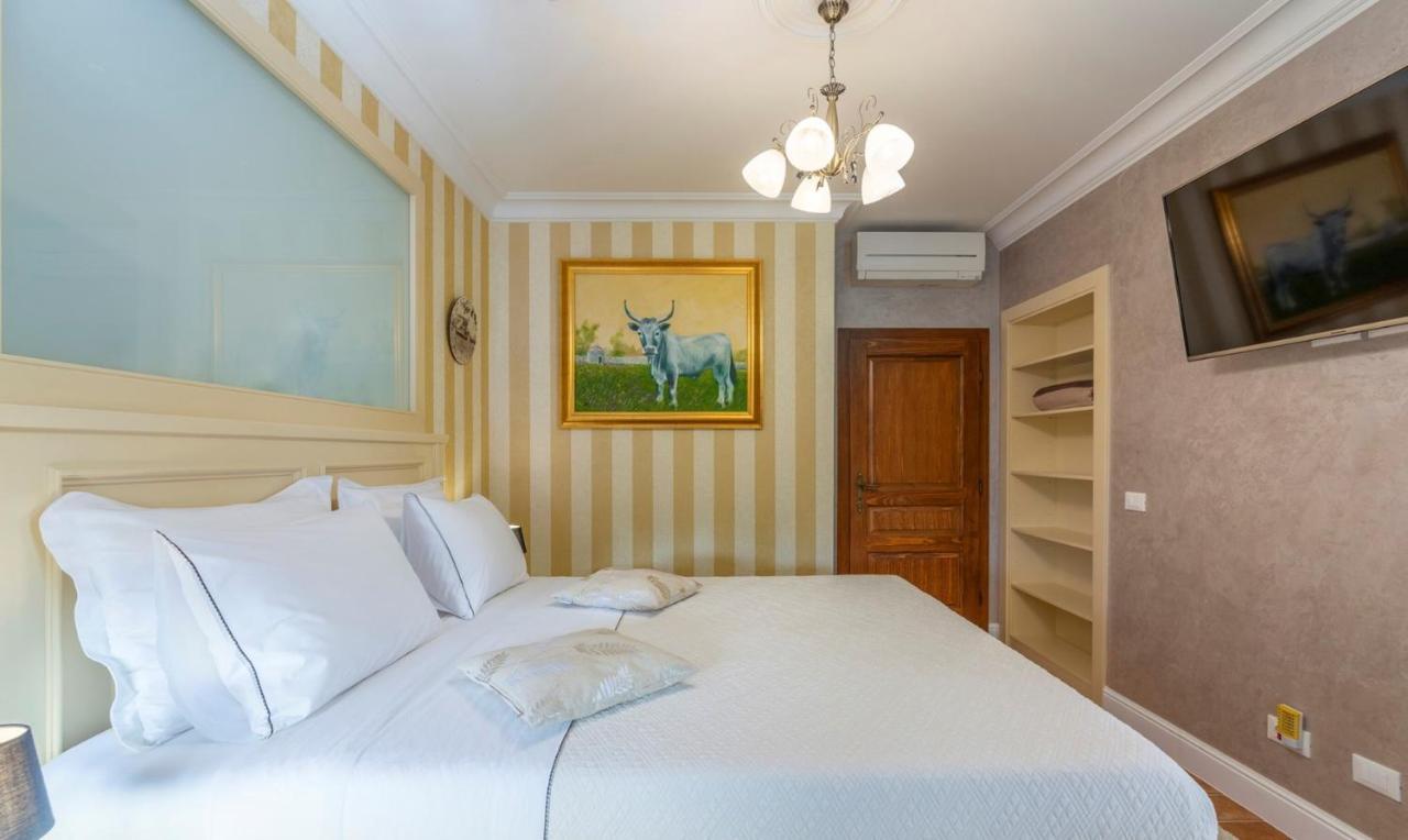 Barat  Villa Carolus-Luxurious Istrian Villa מראה חיצוני תמונה