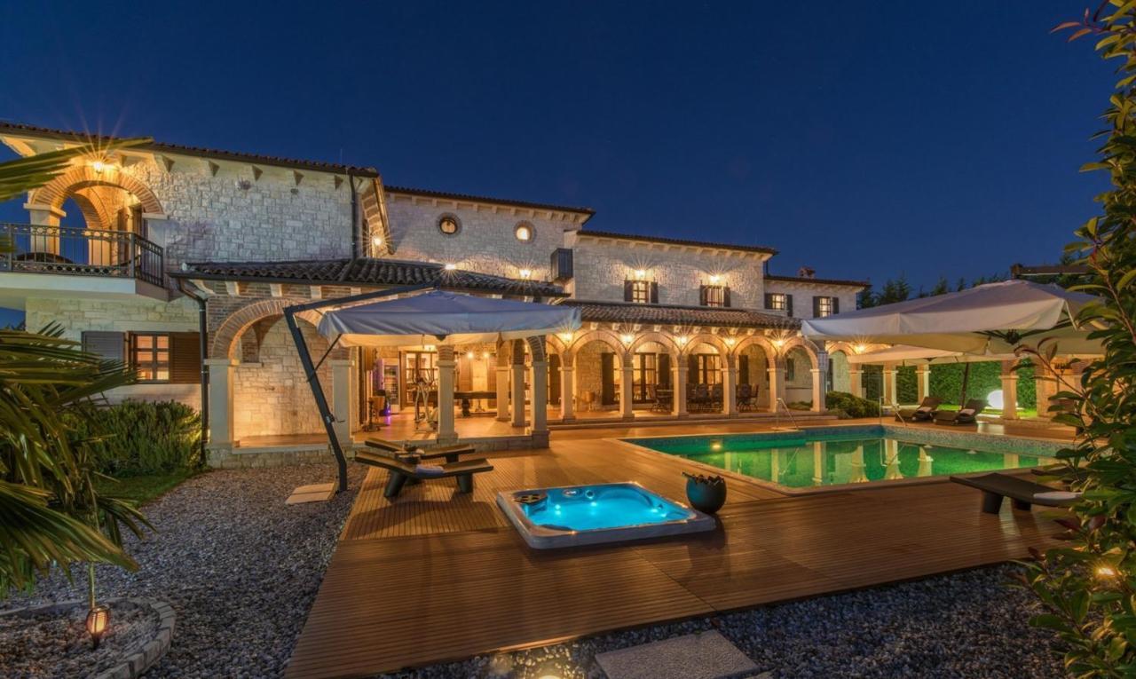 Barat  Villa Carolus-Luxurious Istrian Villa מראה חיצוני תמונה