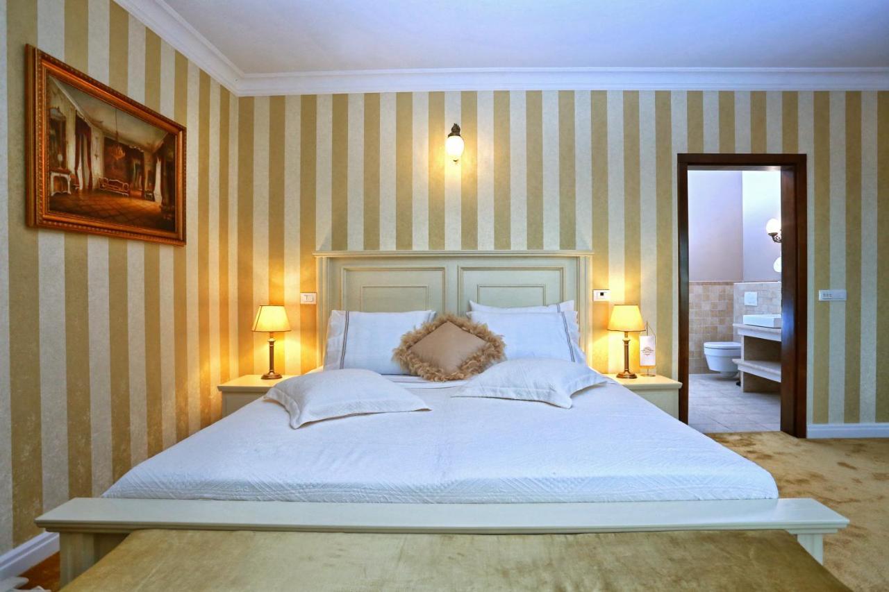 Barat  Villa Carolus-Luxurious Istrian Villa מראה חיצוני תמונה